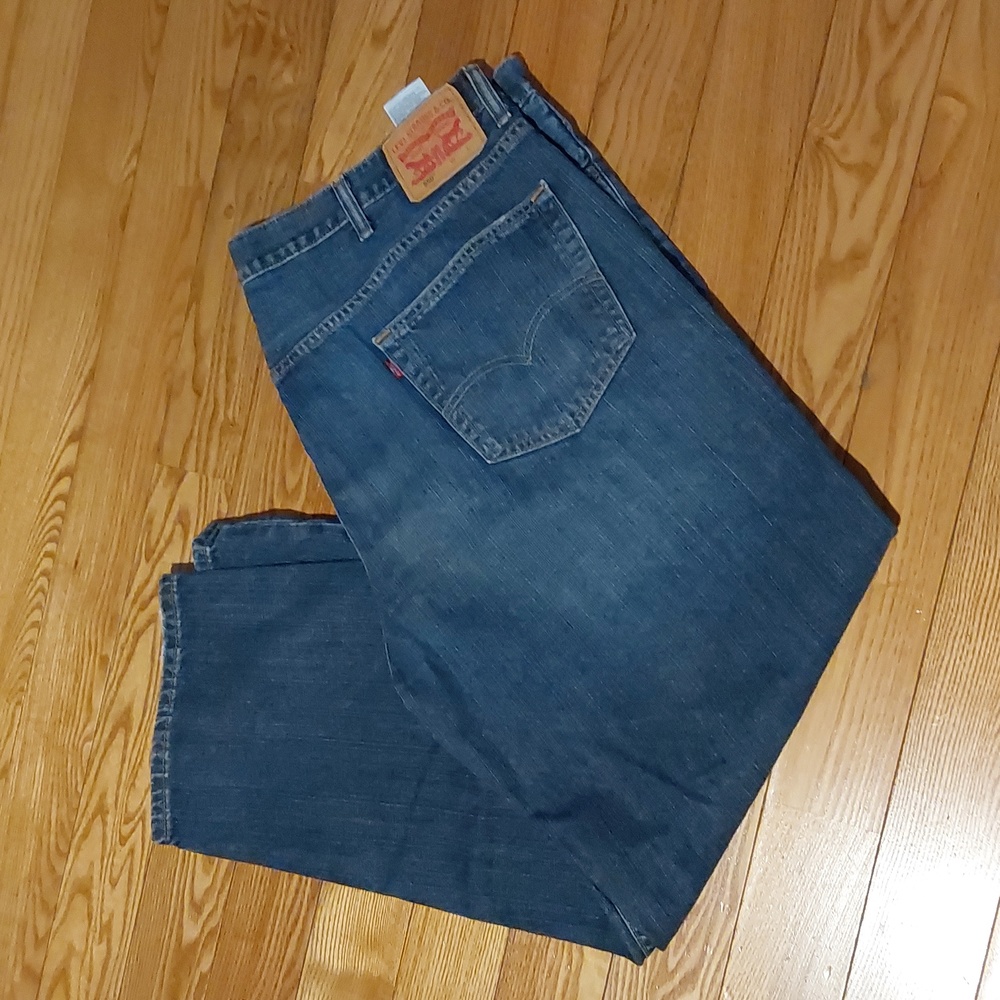 BNWOT LEVIS 550 46 X 30 JEANS...